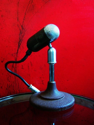 Vintage 1940s RCA Type 88A Pressure dynamic microphone w per stand Hi Z Bob Hope