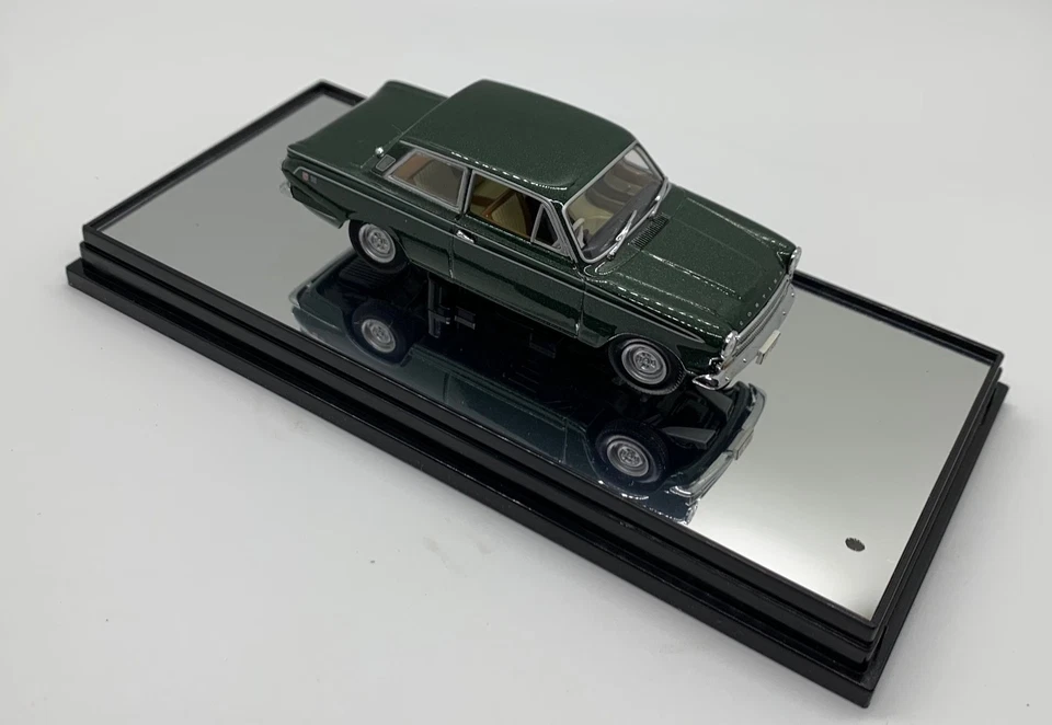 Classic Carlectables 1:43 #43562 Ford 1965 Cortina GT 500, Ivy Green NEW - Image 2 of 4