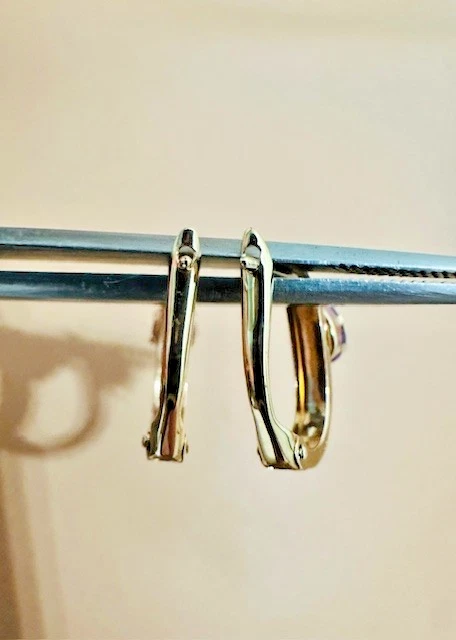 Pendientes Huggie Estate de Amatista Corte Pera de Oro Amarillo de 14K Foto 4 de 4