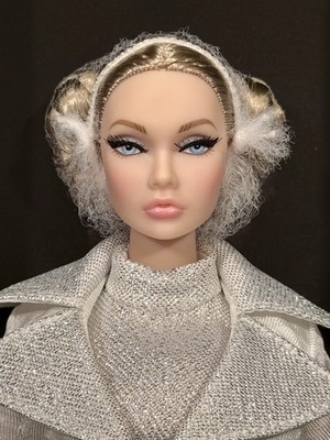 Integrity Toys SWISS MISBEHAVE POPPY PARKER Doll Stilettos Out 