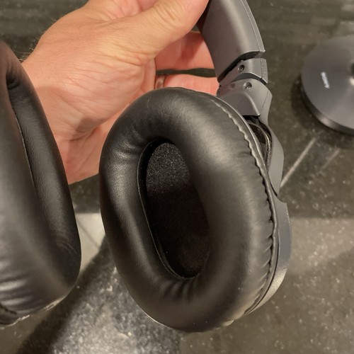 Sony Wireless Headphones WH-RF400R with Transmitter Dock TMR-RF400 -EXCELLENT - Picture 11 of 24
