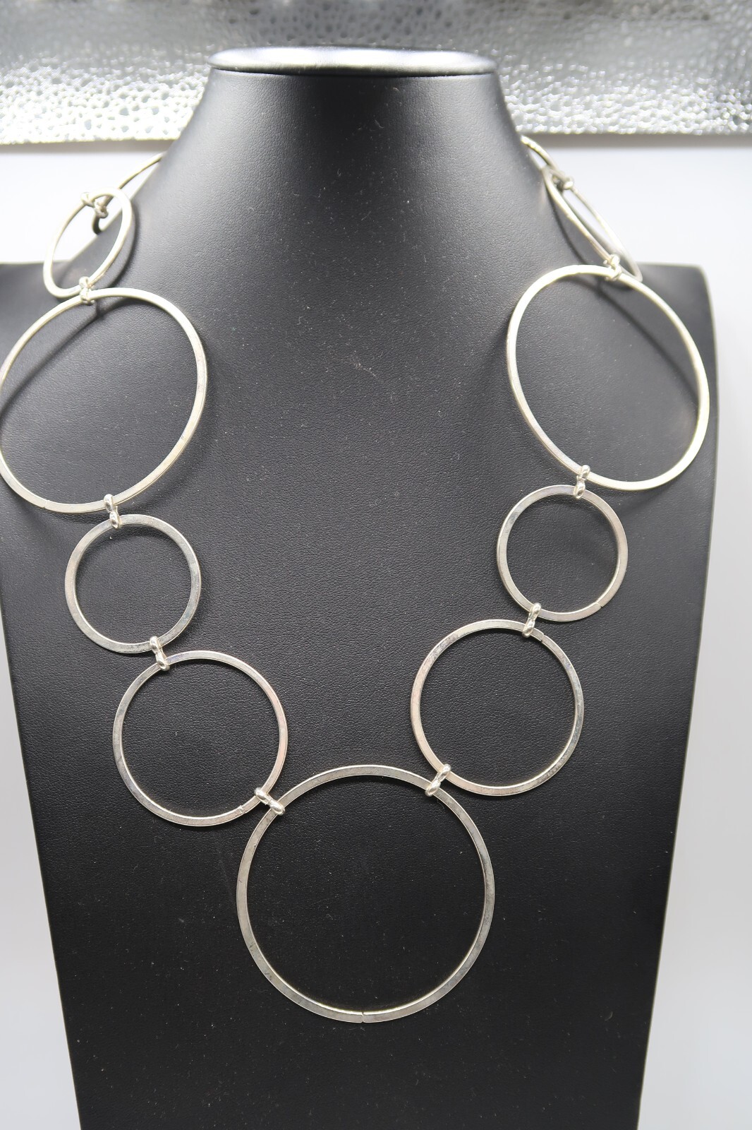 Vtg Circle Link Silver Tone Statement Necklace Co… - image 9