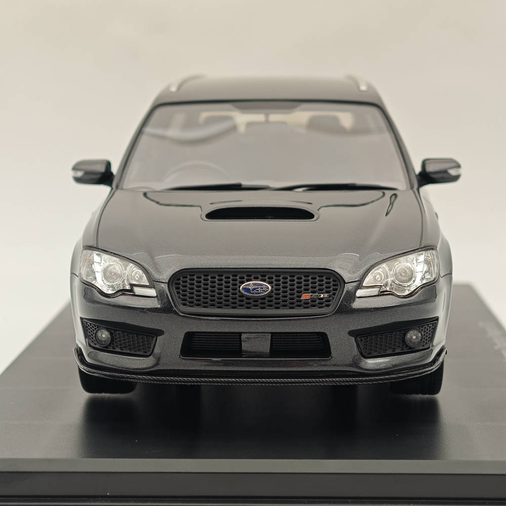 DNA Collectibles 1/18 Subaru Legacy Touring Wagon STI S402