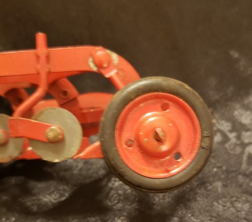 1954 ESKA IH Int. Harvester McCormick Tractor Plow 3 Bottom 1:16 Scale RARE!!!! - Picture 3 of 18