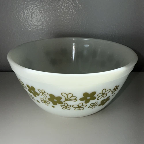 Vintage 69' Pyrex:  #402 Green on White Spring Blossom Mixing Bowl 1-1/2 Qt