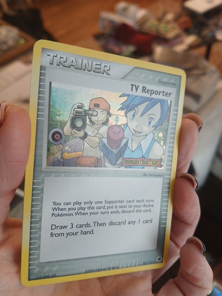 Pok'emon TV Reporter 82/101 Reverse Holo EX Dragon Frontiers  in great condition