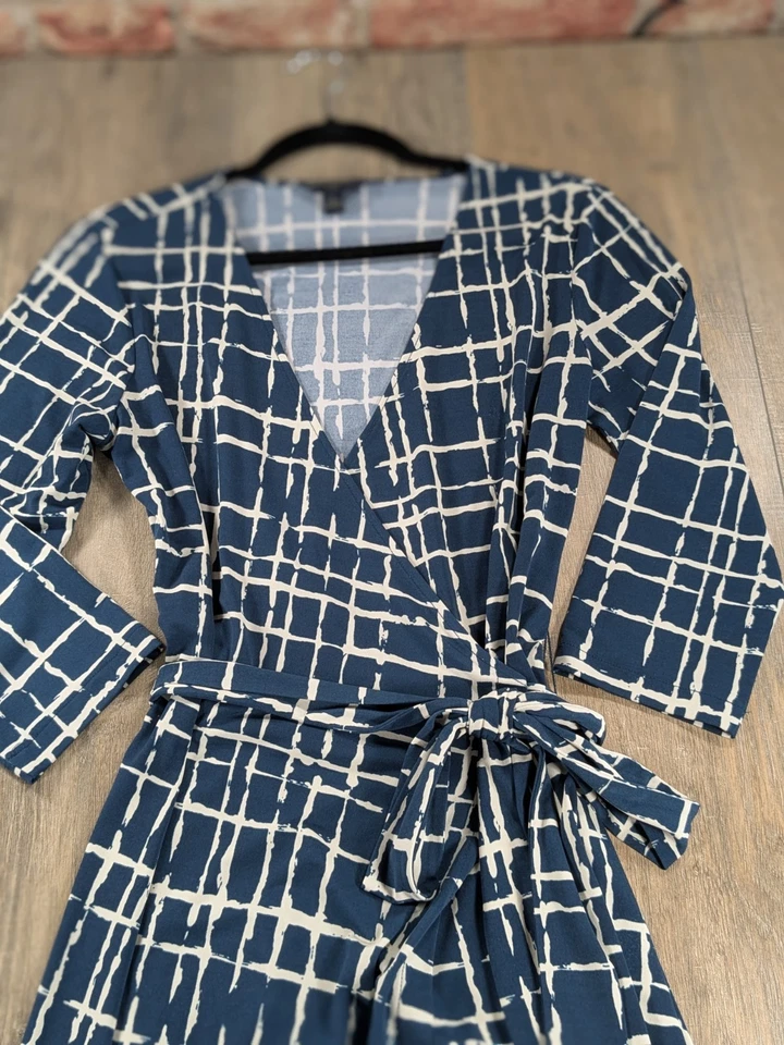 Banana Republic Wrap Dress Womens Large Petite Blue Print Long Sleeve Tie Waist - Image 3 of 4