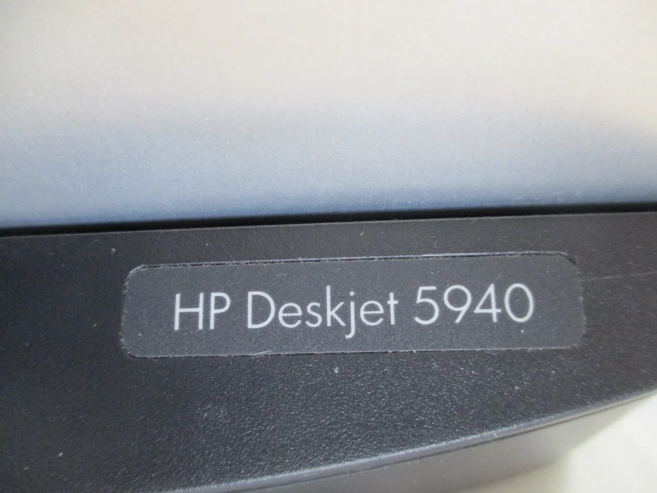 HP Deskjet 5940 Color Inkjet Printer Tested ONLY 2181 PAGES - Image 3 of 4