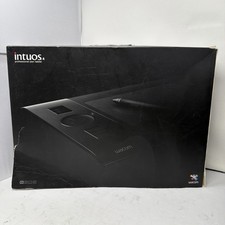 Wacom Intuos 4 Professional Graphic Tablet PTK-440 With Pen, Cable, And Mouse