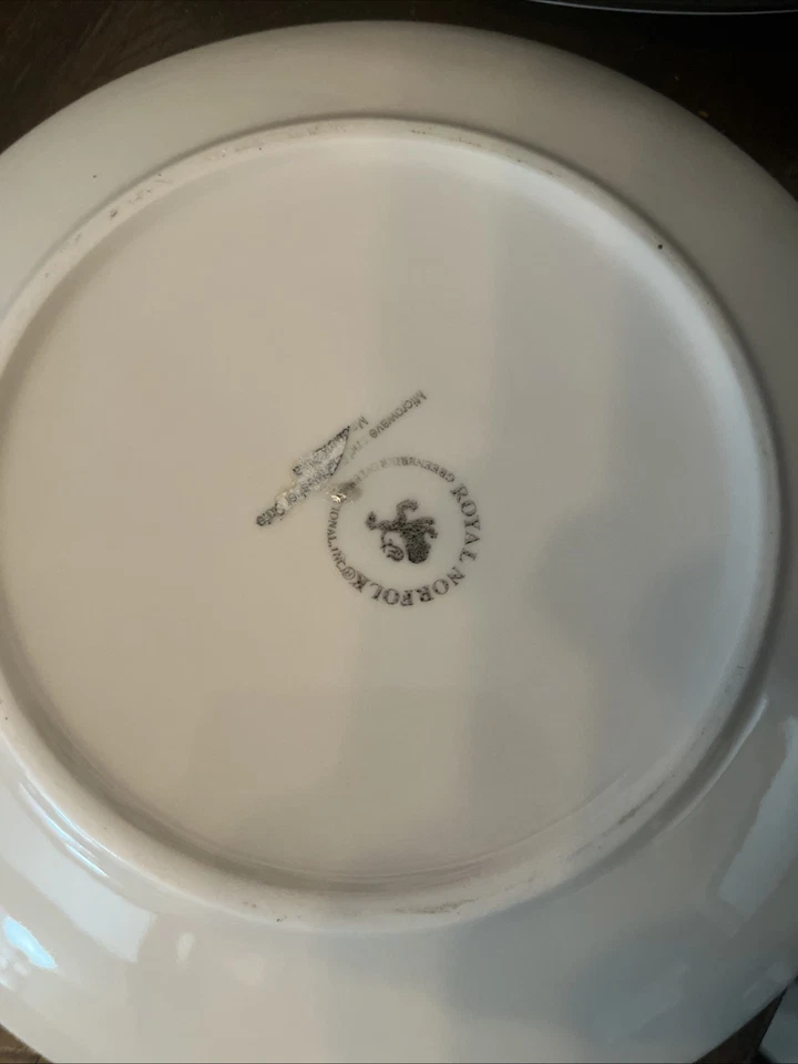 Royal Norfolk Art Deco Negro/Blanco 10 1/2” Cena/Servición y 7 en Plato de Ensalada Foto 4 de 4