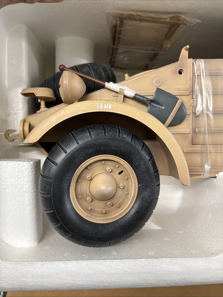 Dragon Kubelwagen Type 82 W/ Balloon Tires Deutsches Afrika Korps 1/6 Scale New - Image 4 of 4