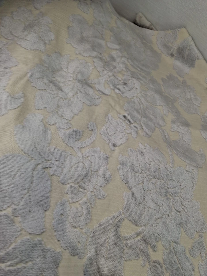 Jacquard Embroidered 168 x 138 cm Metallic Silver Thread Velvet Floral Furniture - Image 3 of 4