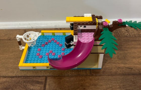 LEGO FRIENDS: Heartlake City Pool (41008)-complete with manual-gently used