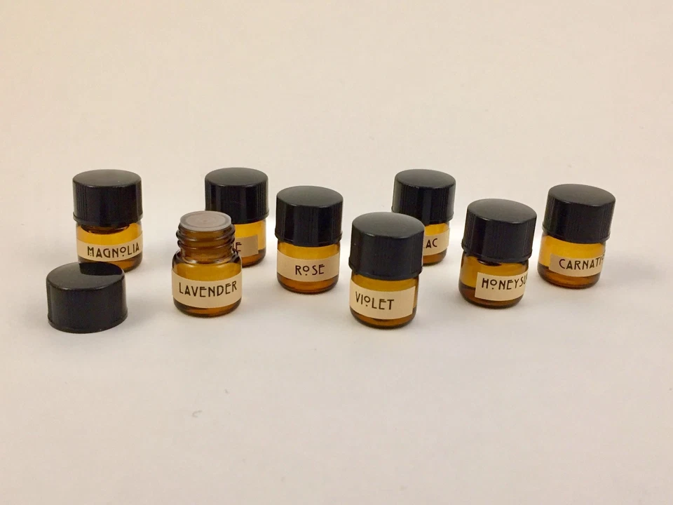 Set de muestras Southern Esscents - Set de perfumes totalmente naturales hechos de flores frescas Foto 2 de 4