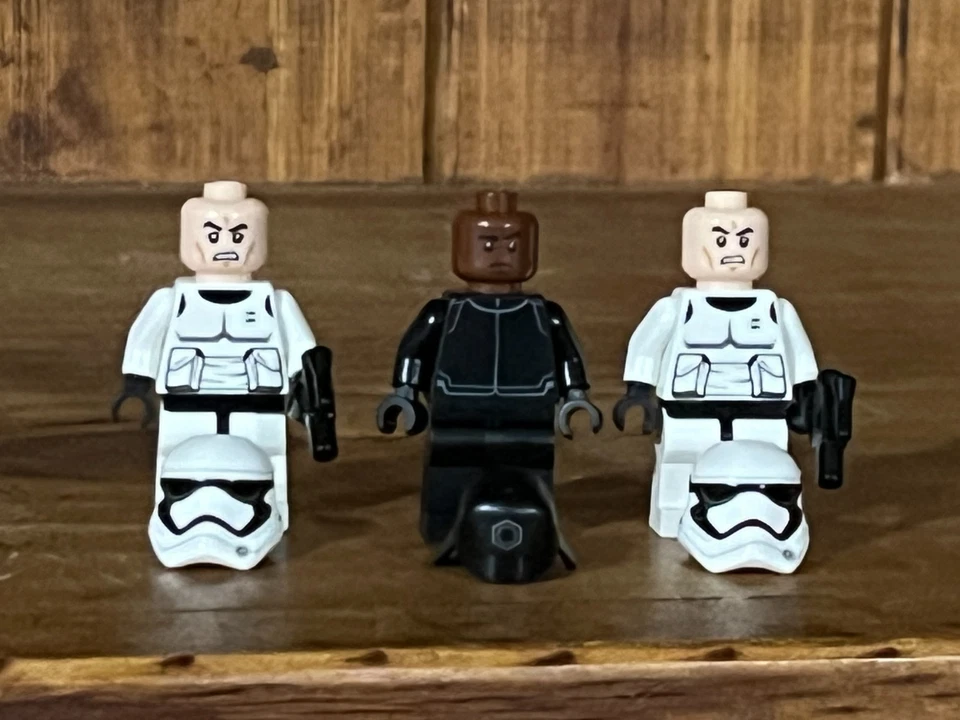 LEGO Star Wars Oficial de la Primera Orden y Tropas de la Primera Orden con blasters  Foto 2 de 2