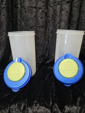VTG Set of 2 Sterilite Frosted Plastic Pitchers w/Blue & Lime Green Lid