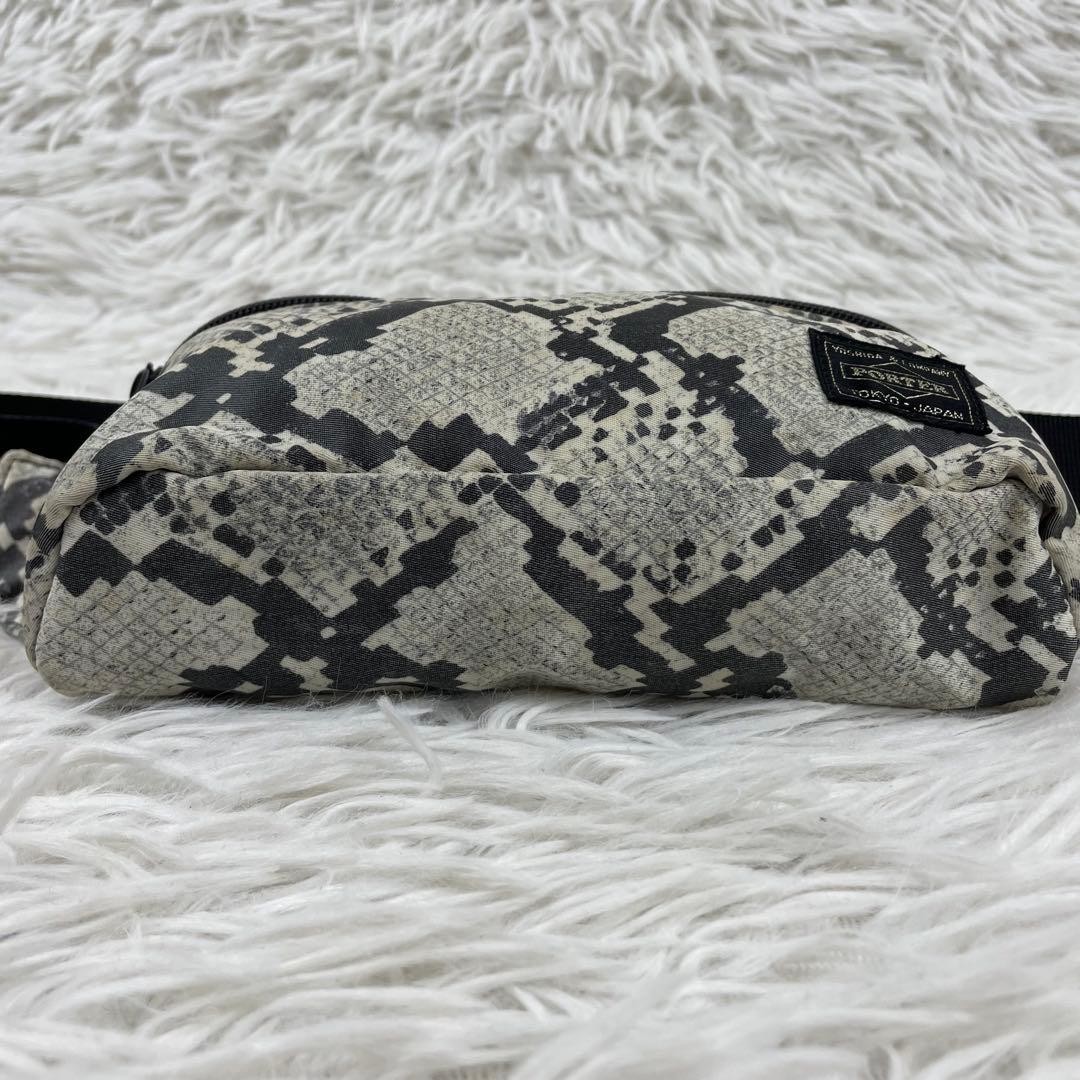 Porter Body Bag Python Pattern Rare Crossbody Bag - image 5