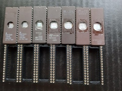 7+6x 27C010 27C1001 27C101 EPROM CDIL32 mit Fenster + Fassungen