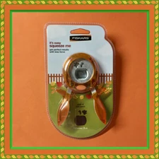  RARE!!!! Fiskars "PICK OF THE PATCH" Squeeze Punch. ***NEW***