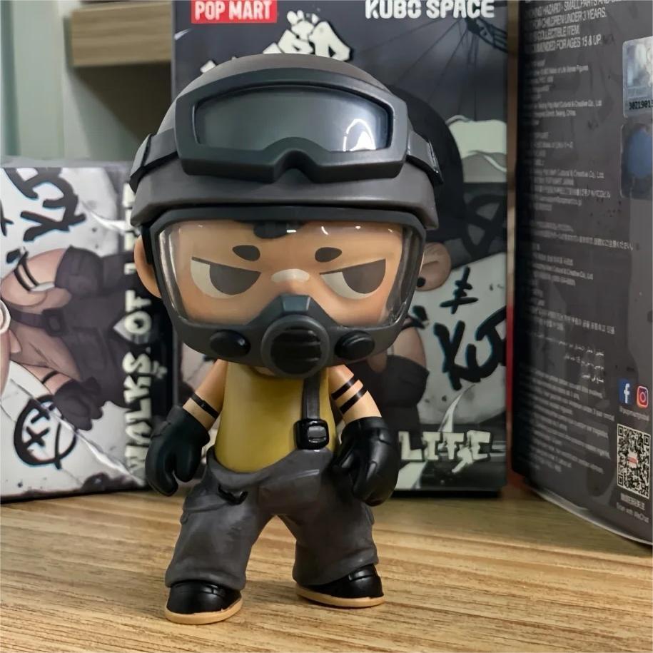 POP MART スーパーマン KUBO ビッグサイズ Superman KUBO Figurine - POP MART (United States)