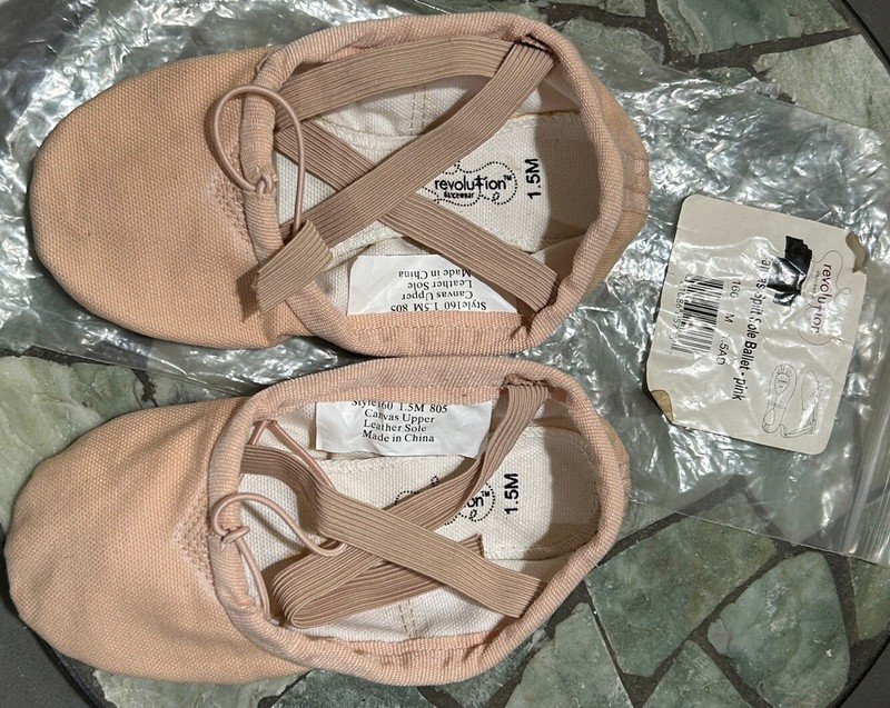 Revolution Dancewear 160 Pink Canvas Ballet Shoes With Elastic Size 1.5M AD