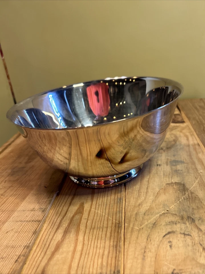 WM Rogers Paul Revere Reproduction 9'' Silver plated footed bowl - Image 3 of 4