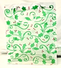 Christmas Festive Winter Holiday Plastic Gift Bags Lot of 12