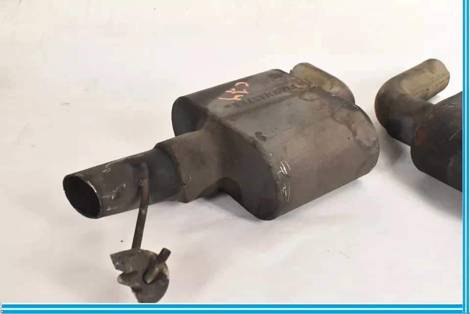 Juego de 2 silenciadores de escape laterales derecho e izquierdo Mercedes W207 E550 2010 OEM Foto 4 de 4