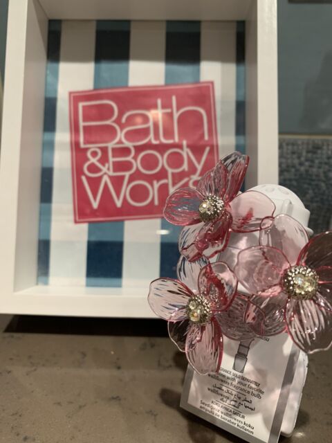 Bath & Body Works Pink Flowers Wallflower Plug UK 3 Pin NWT