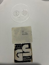 Original Vitra Eames DSW Chair – Cotton White (2005) / maple dowel Base