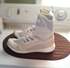 2019 Adidas Stella McCartney Pulseboost womens shoes sz 9m VGUC white