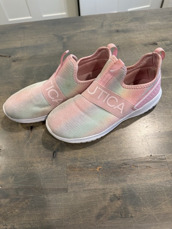 Girls Nautica shoes size US 5, Pink, slip on
