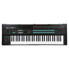 1984 Yamaha DX7 Digital FM Synthesizer Vintage 61-Key DX-7 Keyboard Synth