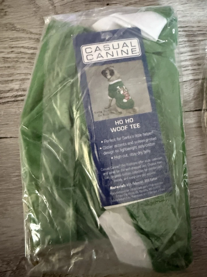 Camiseta Navidad Perro Ho Ho Santa Medias Regalos Verde Pequeña Foto 3 de 4