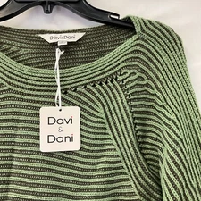 Davi And Dani Sweater Womens Size M Green Knit Long Sleeve