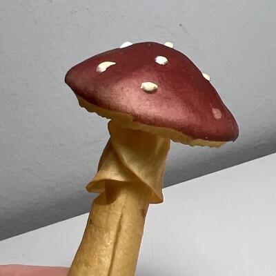 Vintage Red Rubber Foam Realistic Mushroom Decoration Fairy Garden Wire Stem 5''