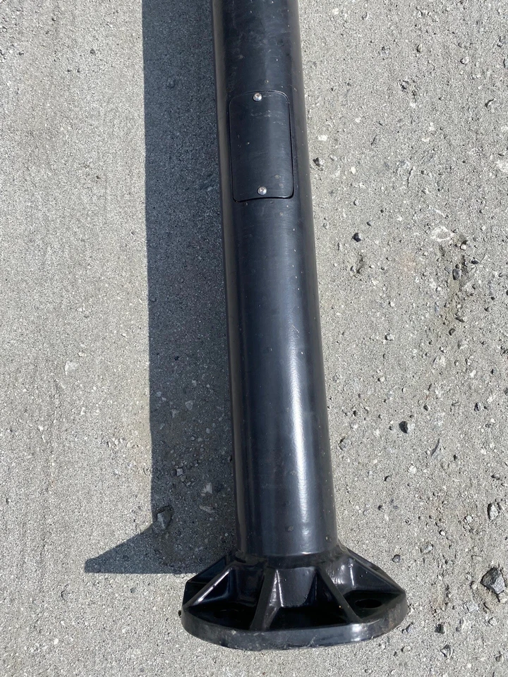 Poste de bandera negro de aluminio vintage de 17’ 4” Foto 3 de 4