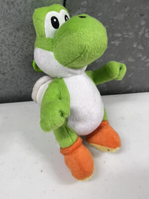 Super Mario Bros. Plush Yoshi Backpack Clip Keychain With Zipper