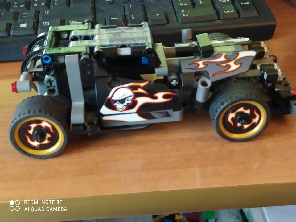 LEGO Technic 42046 Getaway Racer, foto 1 di 3