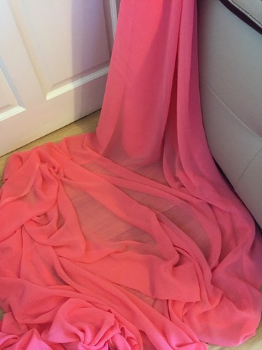 1 mtr coral peach soft chiffon dress fabric..45” wide (114cm) - Bild 6 von 6