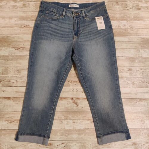 Levis Jeans 10 Mid Rise Capri Signature Medium Wash Denim Womens NWT