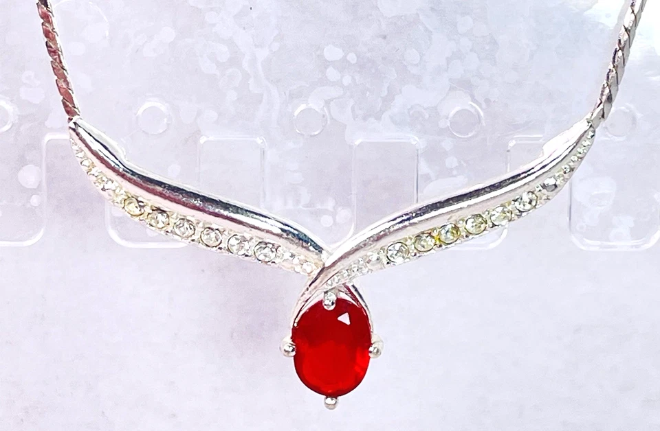 Avon серебряного тона w искусственного красный рубин камень ожерелье, серьги и браслет подарочный набор - Изображение 2 из 4