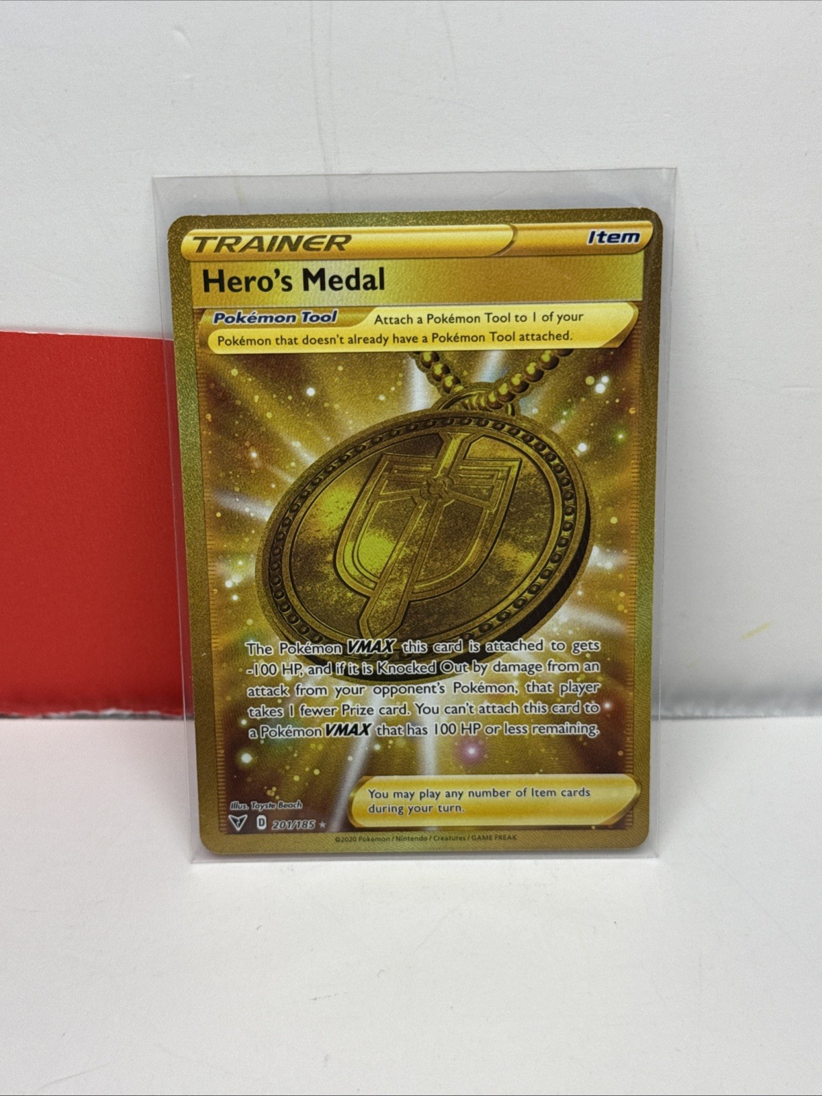 Pokemon TCG Vivid Voltage Hero's Medal Gold Secret Ultra Rare Card #201/185