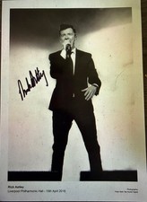 RICK ASTLEY - SIGNED BLACK & WHITE PUBLICITY PHOTOGRAPH 10" x 8")