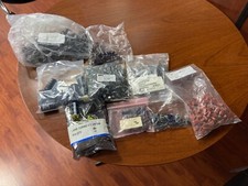900+ Brand new Capacitors 4700uf,500uf,470uf,220uf,etc (Panasonic,Siemens, etc)