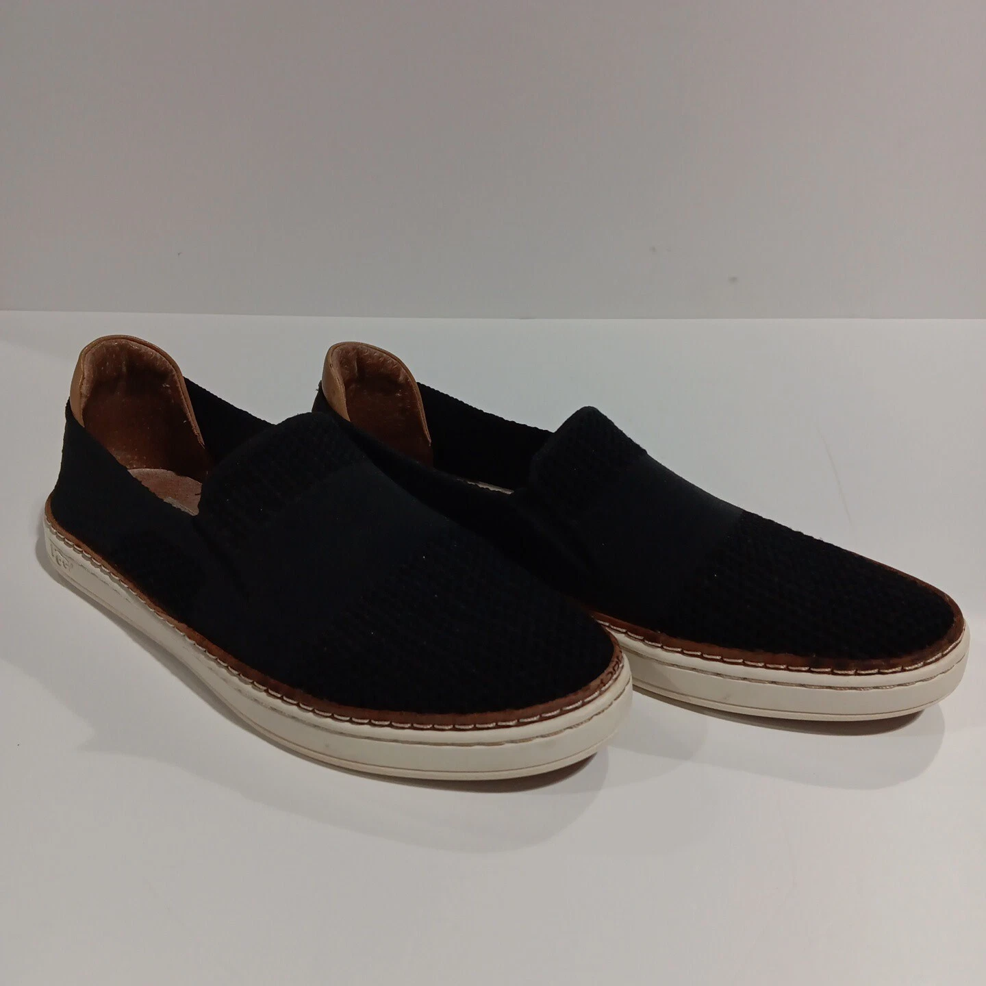 Sneakers slip on traforate UGG Sammy taglia 7 nere 1016756 GUC