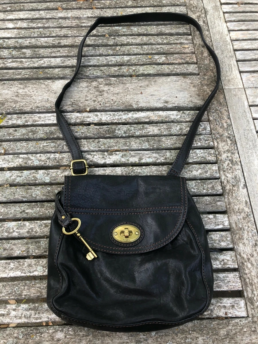 Fossil Carson Flap Crossbody Bag in Black