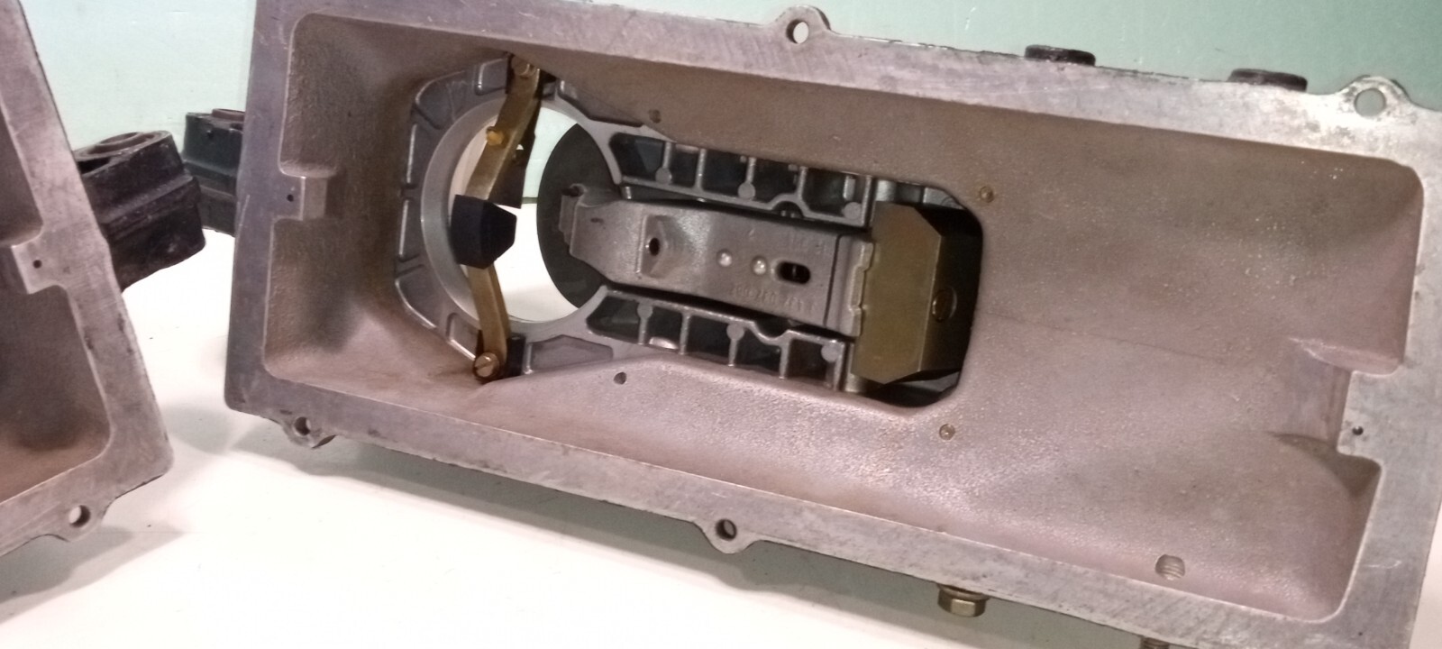 Ferrari 400i Engine Bosch Fuel Injection Distribution Metering Units_113972_OE