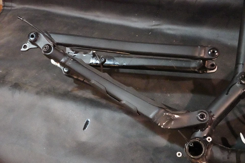 Specialized Stumpjumper 2022 aleación aluminio S4 marco mediano plano negro Foto 4 de 4