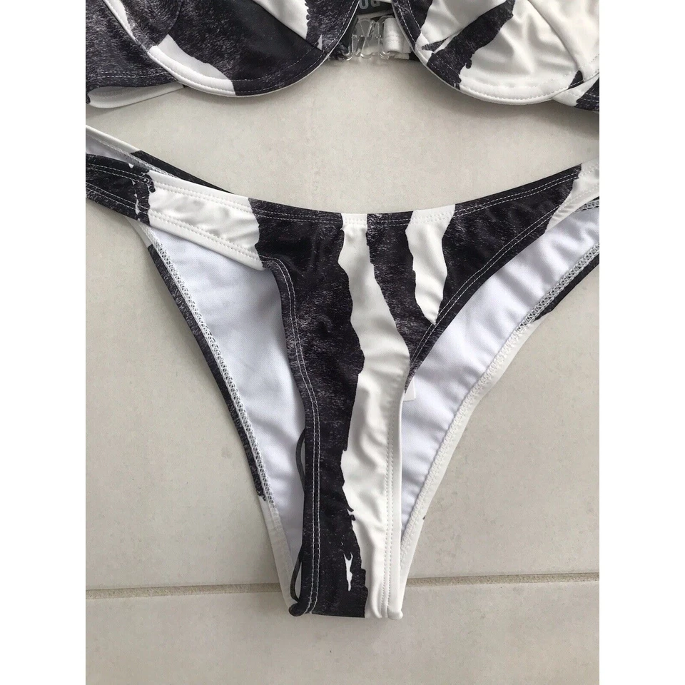Traje de baño Boohoo Swim para mujer talla 4/6 bikini a rayas con aros cintura alta nuevo sin etiquetas Foto 3 de 4